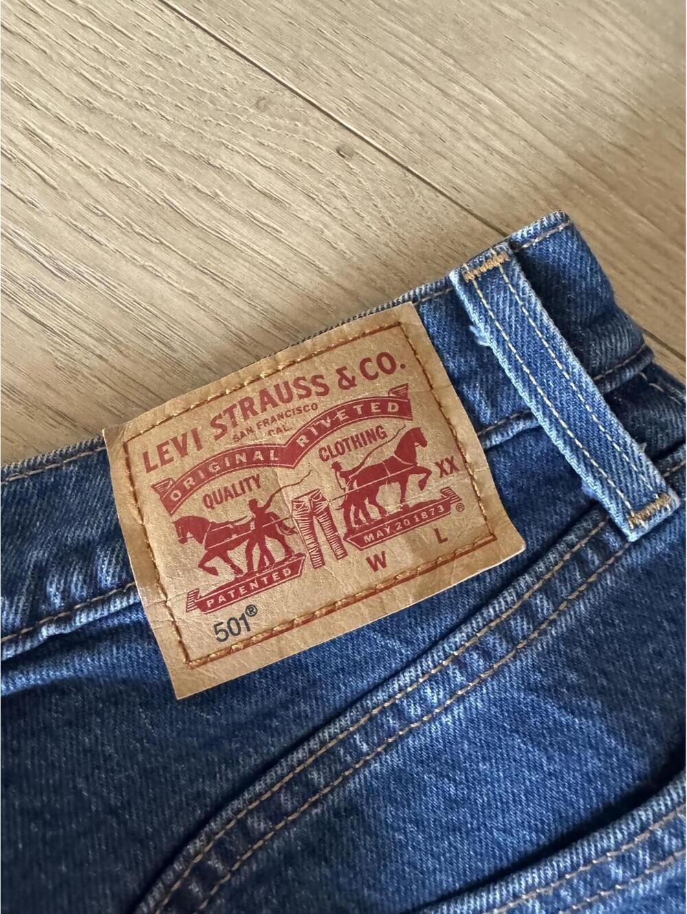 Levi's 501 Straight Jeans - Medium/Dark Wash - W24 L32 - Picture 9 of 9
